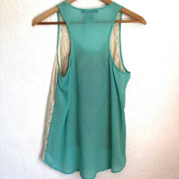 Flying Tomato Boho Hi-Lo Tank with Lace Detail - Picture 2 of 6